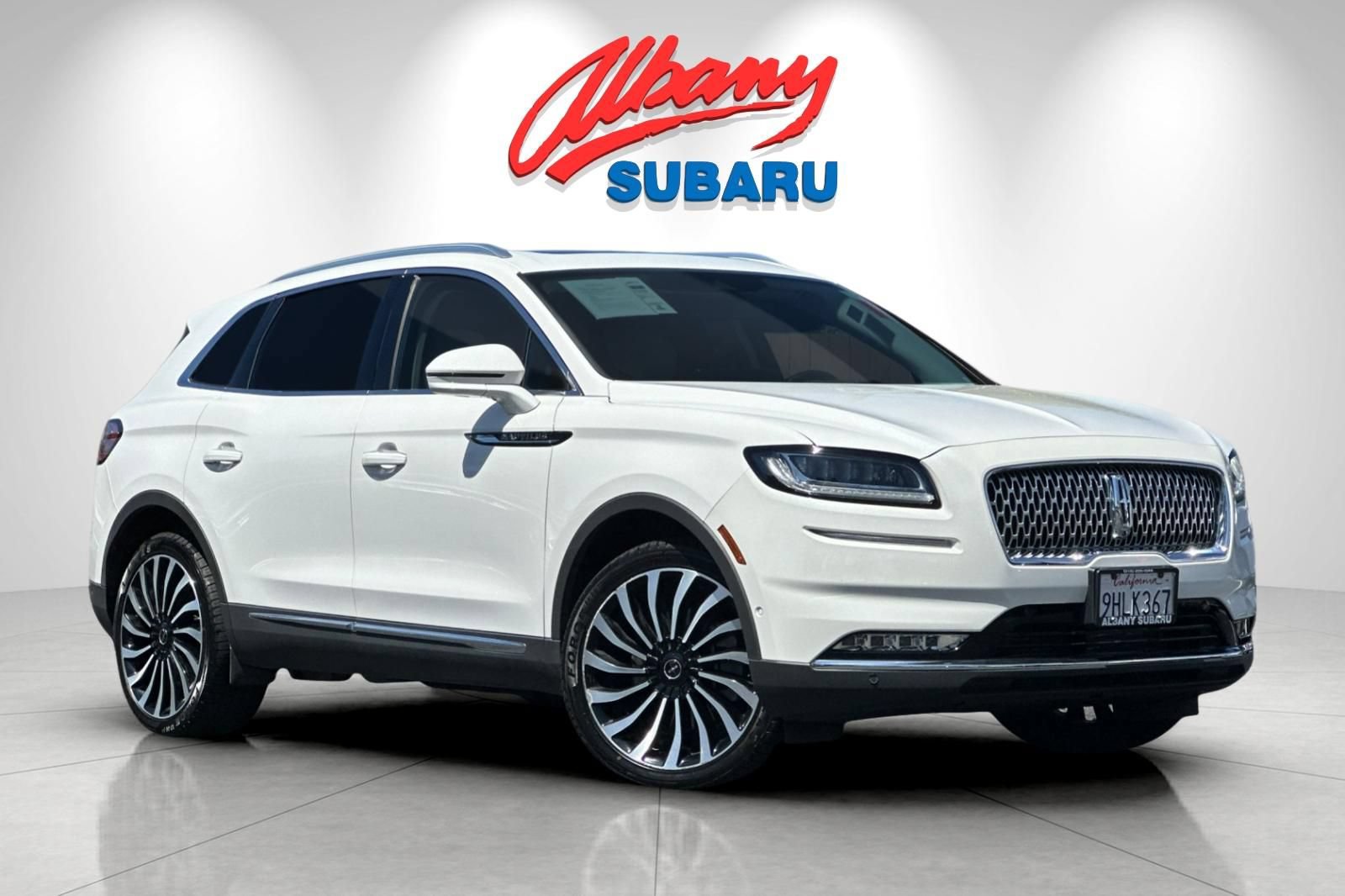 Used 2023 Lincoln Nautilus Black Label w/ Class II Trailer Tow Package AWD/4WD image 2