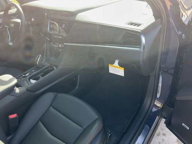 New 2025 Cadillac XT6 Luxury image 36