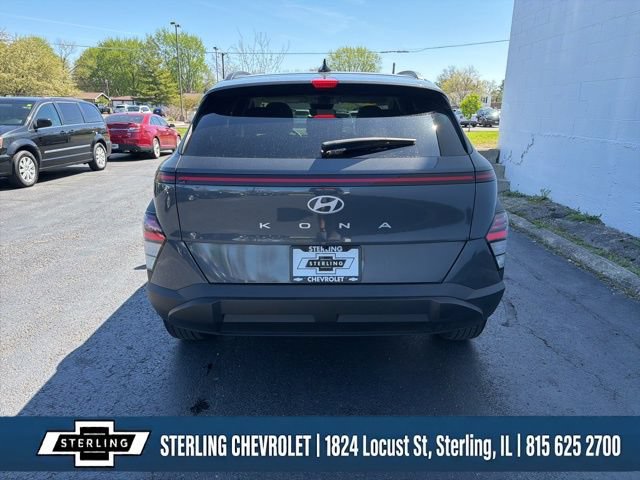 Used 2024 Hyundai Kona SEL FWD image 4
