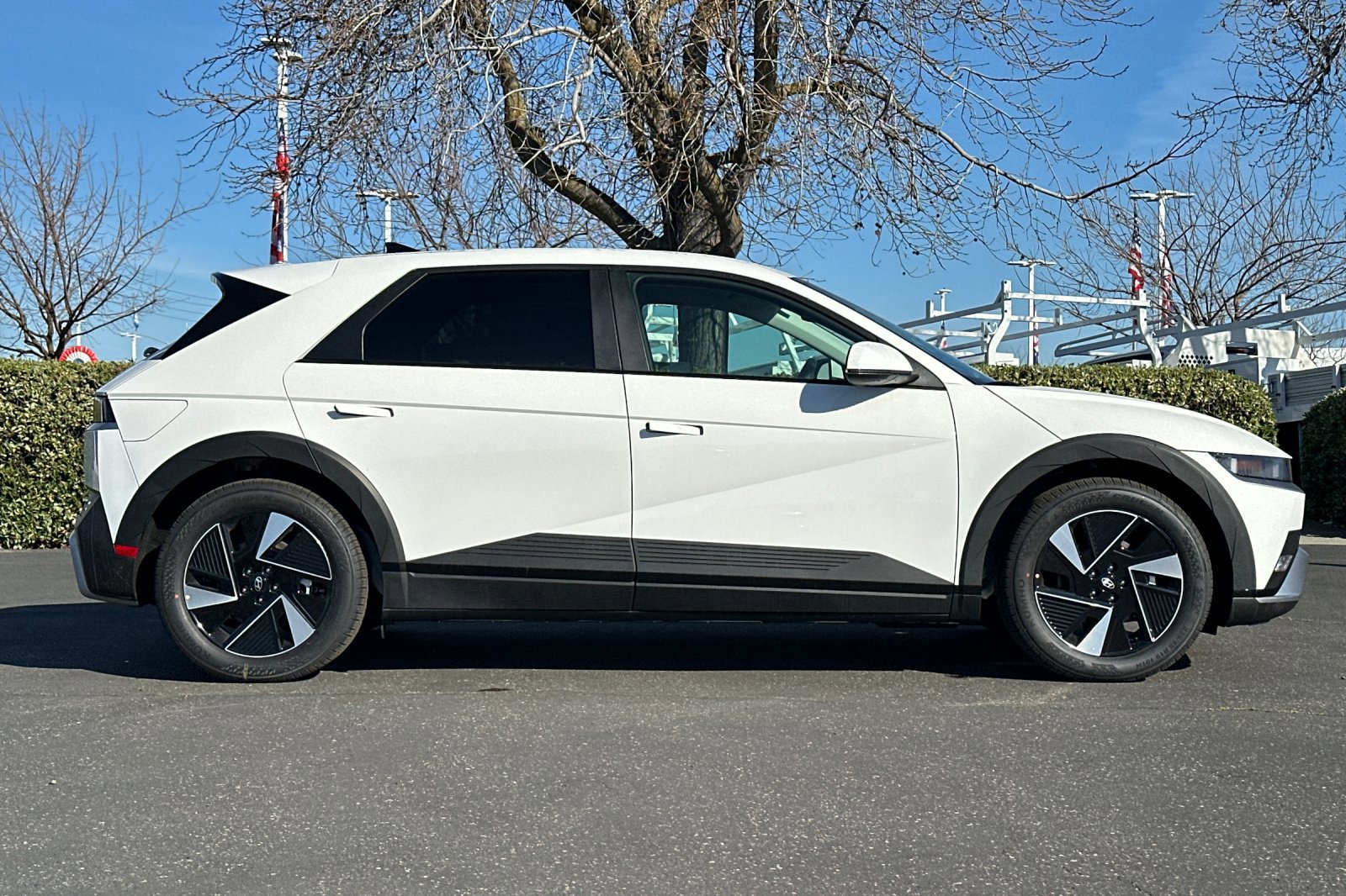 New 2026 Hyundai Ioniq 5 SEL image 3