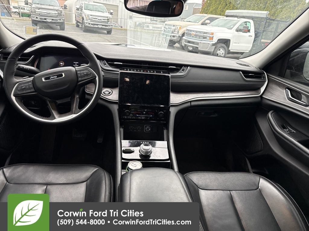 Used 2023 Jeep Grand Cherokee L Limited image 2