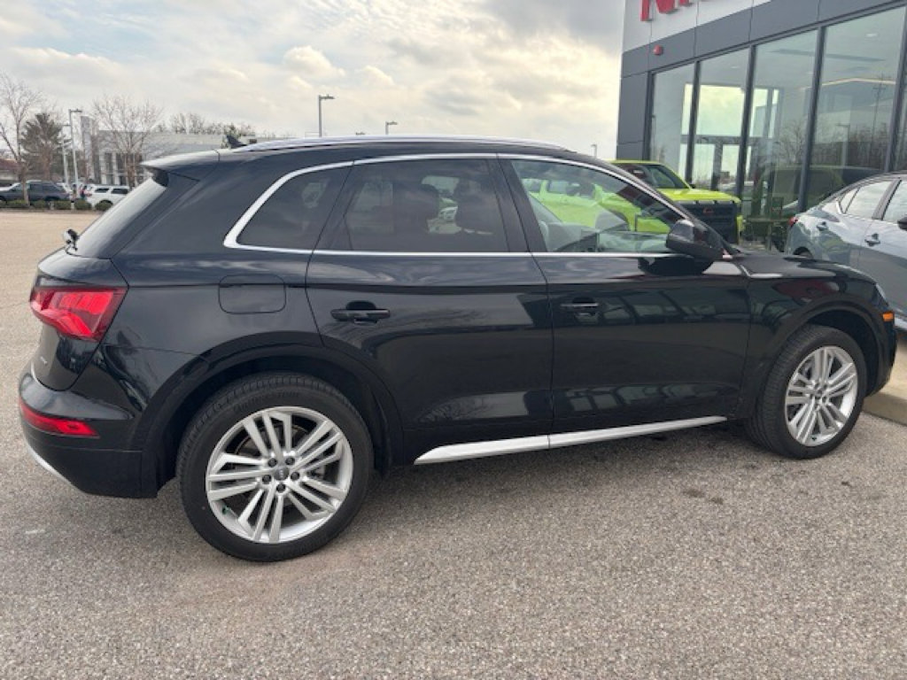 Used 2020 Audi Q5 2.0T Premium Plus w/ Premium Plus Package image 4