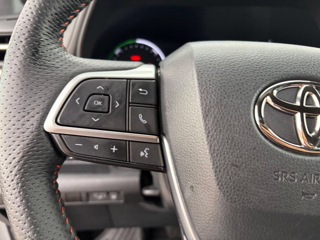 Used 2023 Toyota Sienna XSE w/ XSE Plus Package AWD/4WD image 28