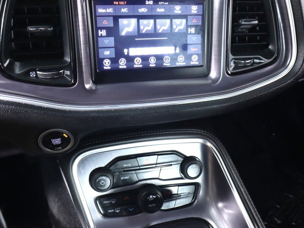 Used 2018 Dodge Challenger SXT image 15