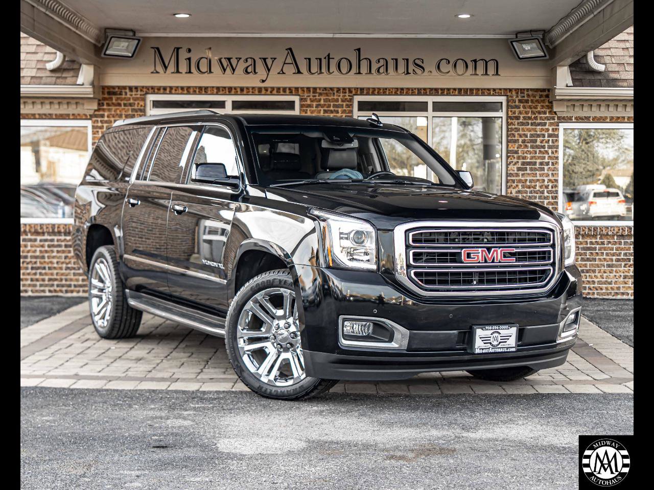 Used 2018 GMC Yukon XL SLT w/ Premium Edition AWD/4WD image 3