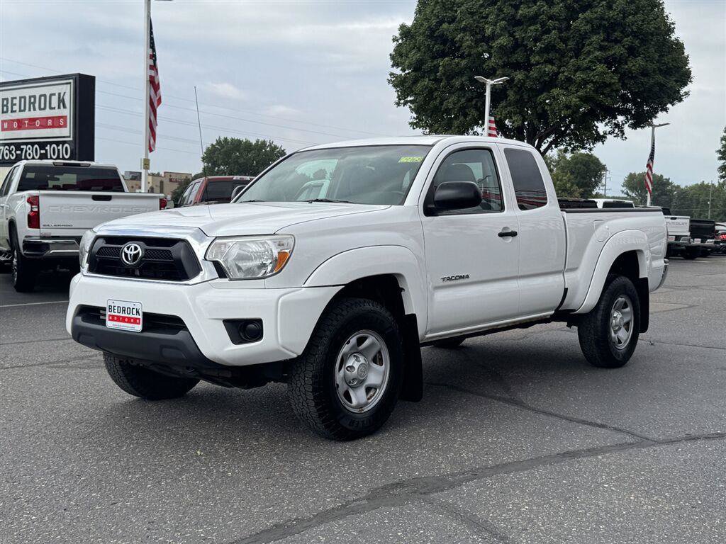 Used 2013 Toyota Tacoma 4x4 Access Cab w/ SR5 Pkg image 3