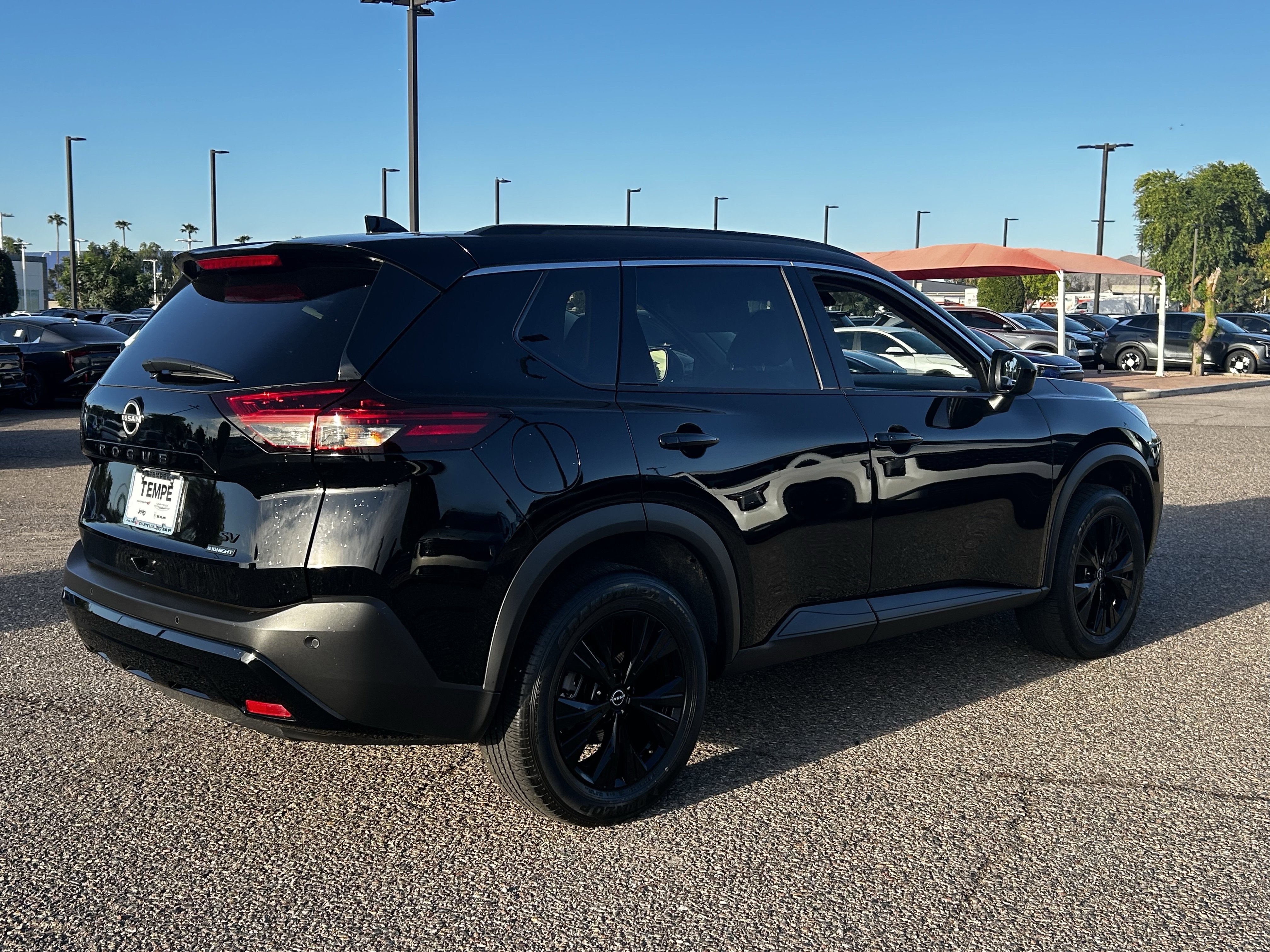 Used 2023 Nissan Rogue SV w/ SV Premium B Package image 8