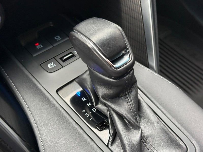 Used 2023 Toyota Venza XLE image 26