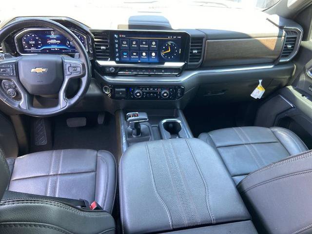 Used 2024 Chevrolet Silverado 1500 High Country w/ High Country Premium Package AWD/4WD image 17