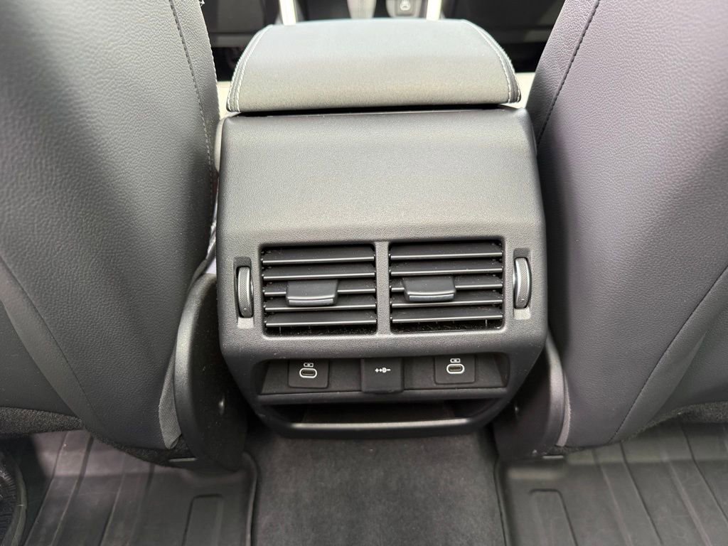 Used 2022 Land Rover Discovery Sport S R-Dynamic image 33