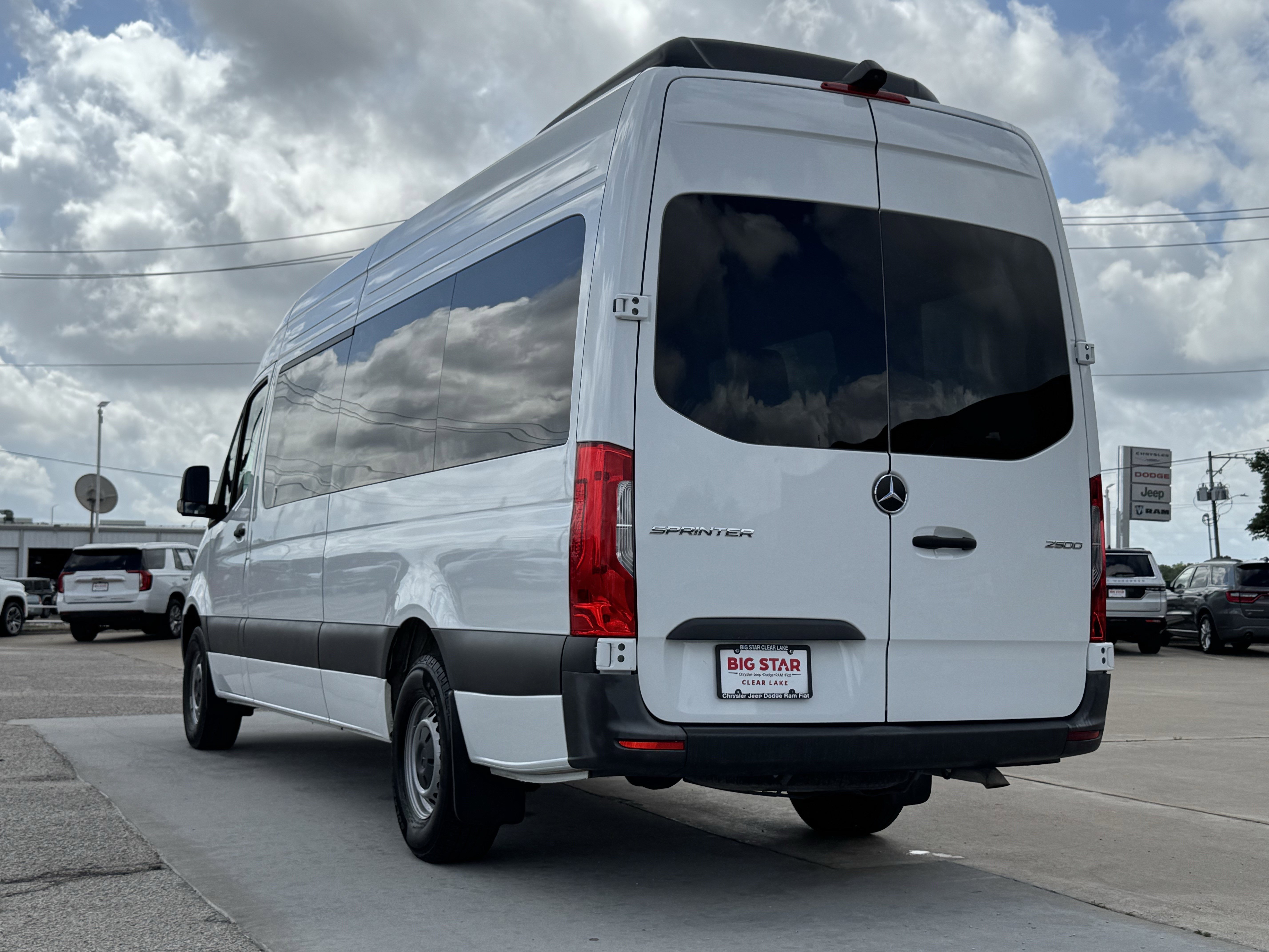 Used 2025 Mercedes-Benz Sprinter 2500 image 8