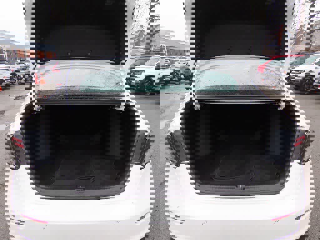 Used 2023 Honda Accord Touring image 11