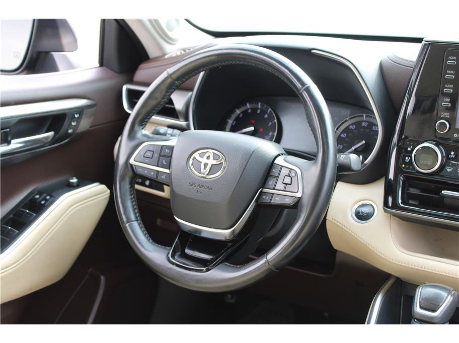 Used 2020 Toyota Highlander Limited AWD/4WD image 19