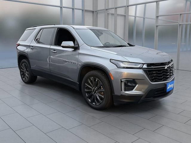 Used 2023 Chevrolet Traverse RS