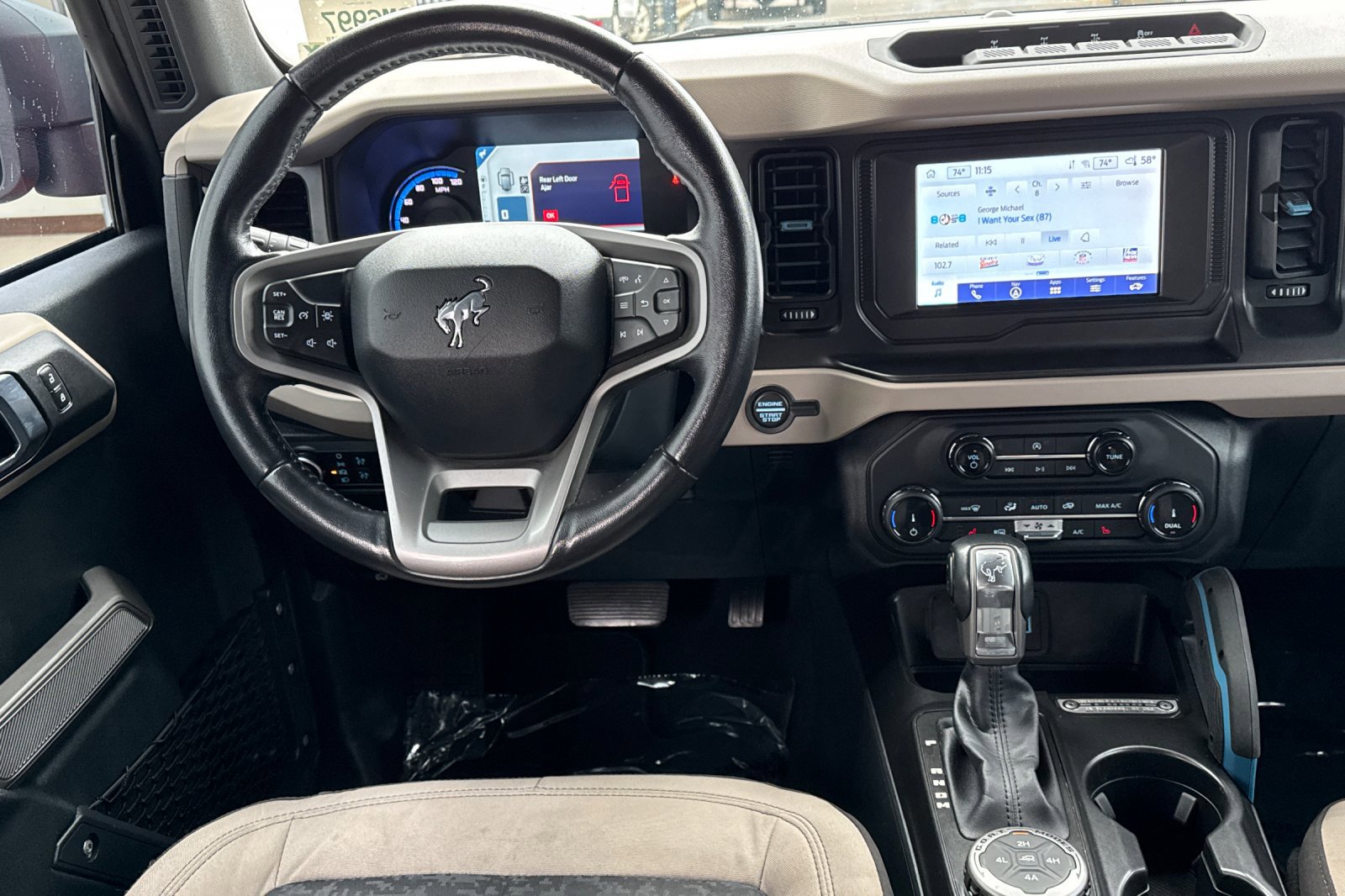 Used 2022 Ford Bronco Wildtrak AWD/4WD image 14