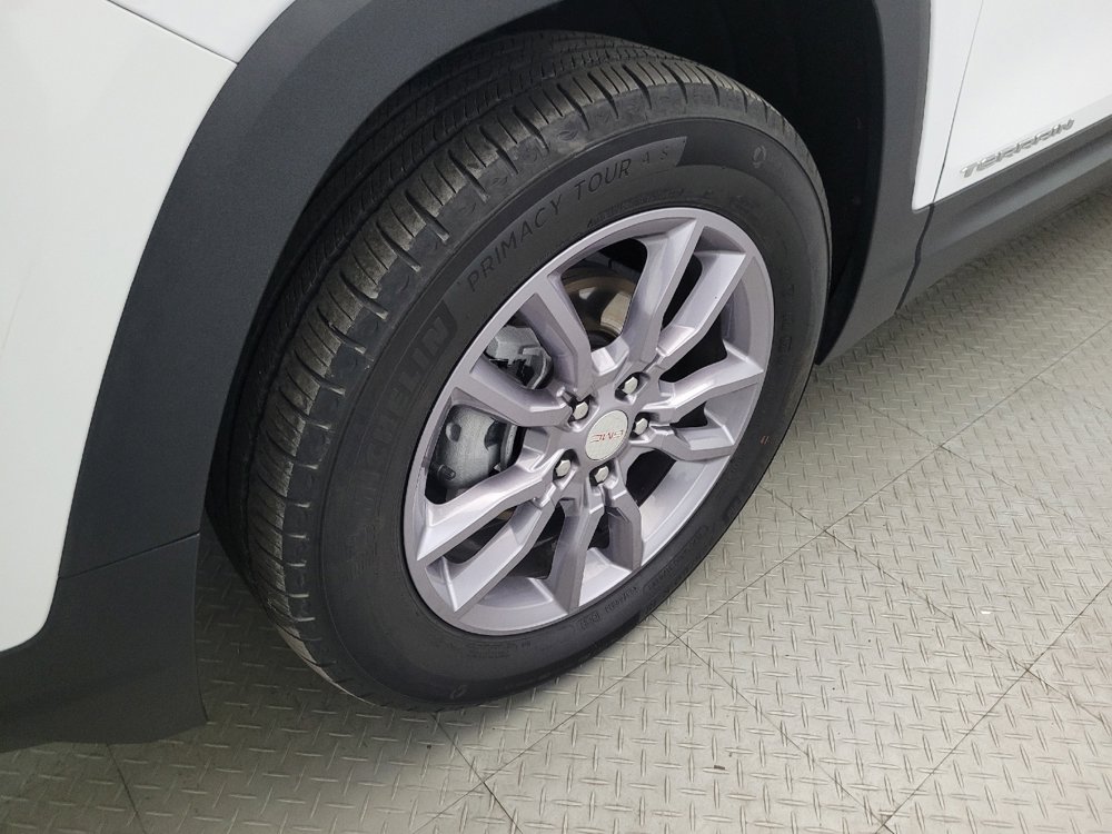 Used 2023 GMC Terrain SLT w/ Tech Package AWD/4WD image 31