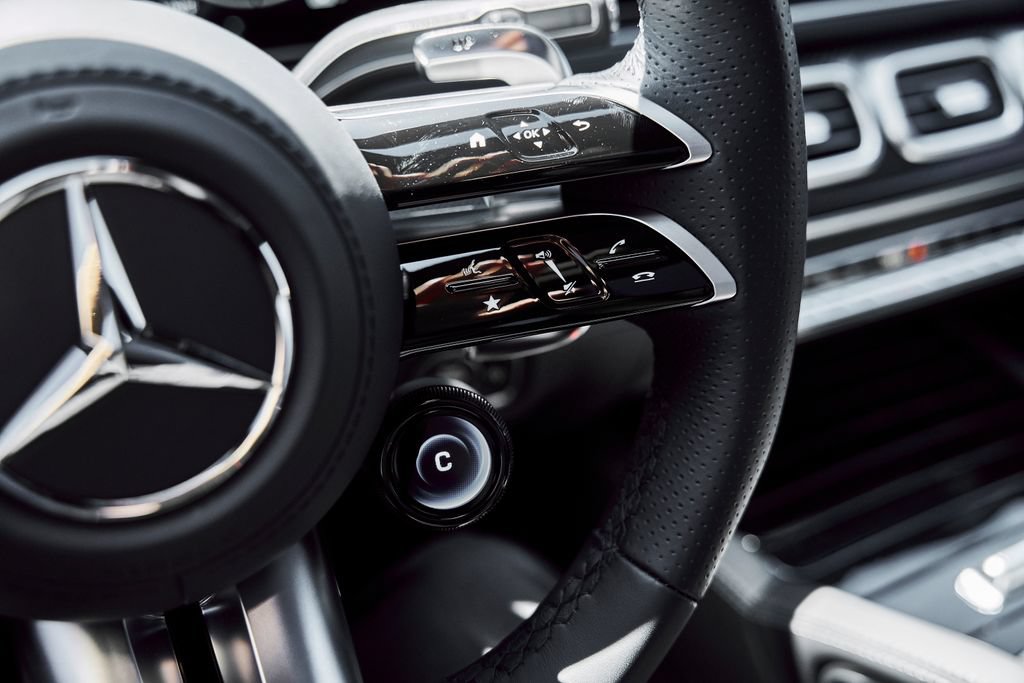 Used 2025 Mercedes-Benz GLS 63 AMG 4MATIC image 63
