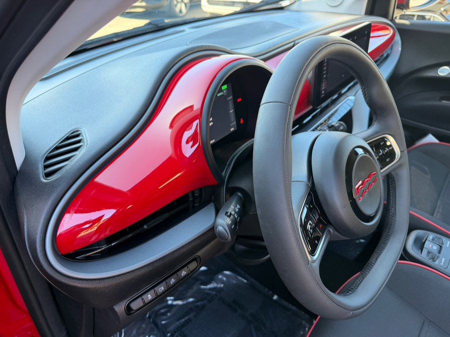 Used 2024 FIAT 500 e (RED) image 11
