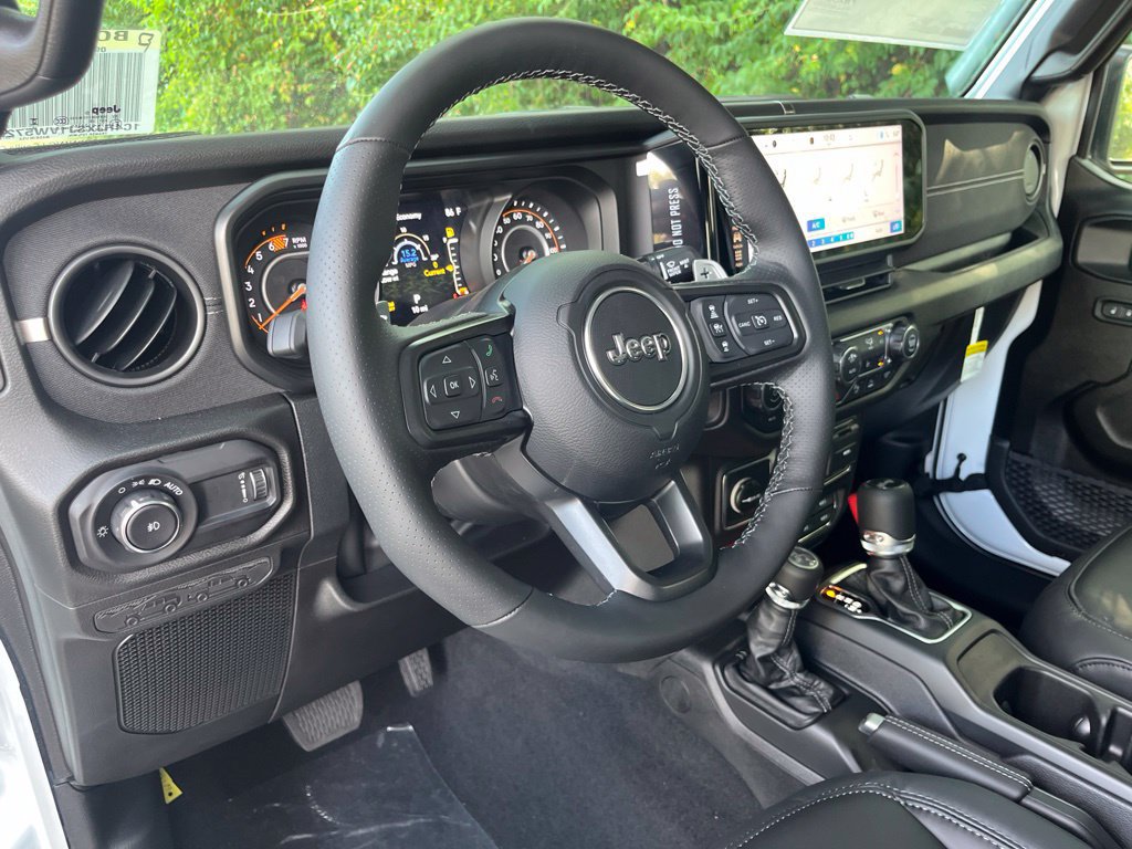 New 2027 Jeep Wrangler Unlimited Rubicon 392 AWD/4WD image 2