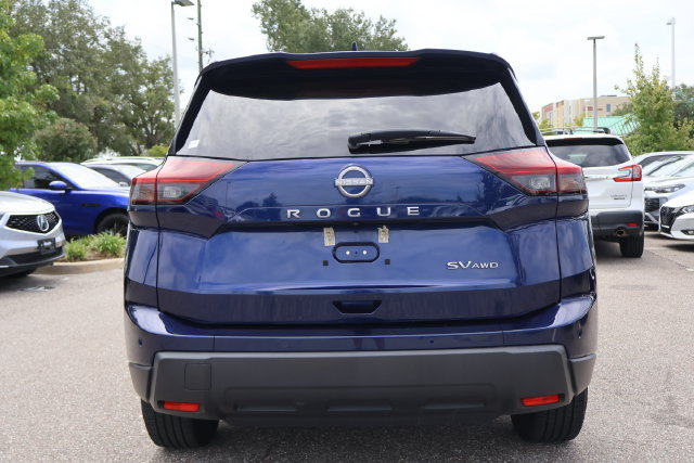Used 2024 Nissan Rogue SV AWD/4WD image 7