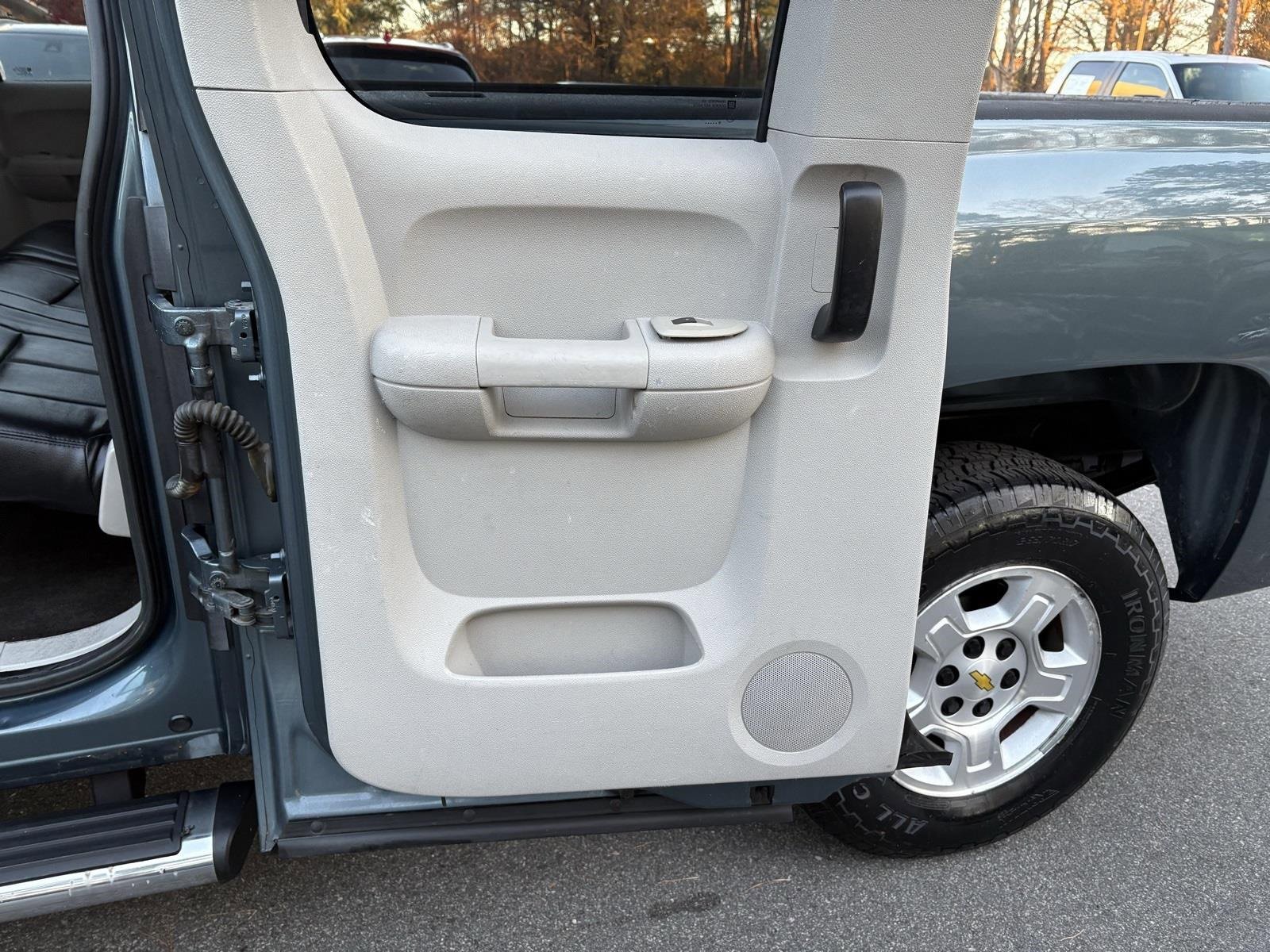 Used 2009 Chevrolet Silverado 1500 LT w/ Power Pack Plus image 25