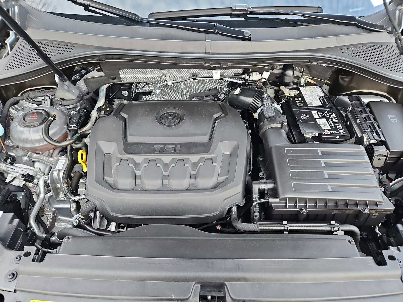 Used 2024 Volkswagen Tiguan Wolfsburg Edition image 33