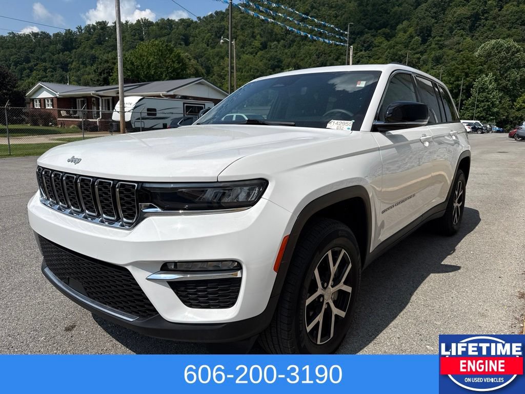 Used 2024 Jeep Grand Cherokee Limited AWD/4WD image 3