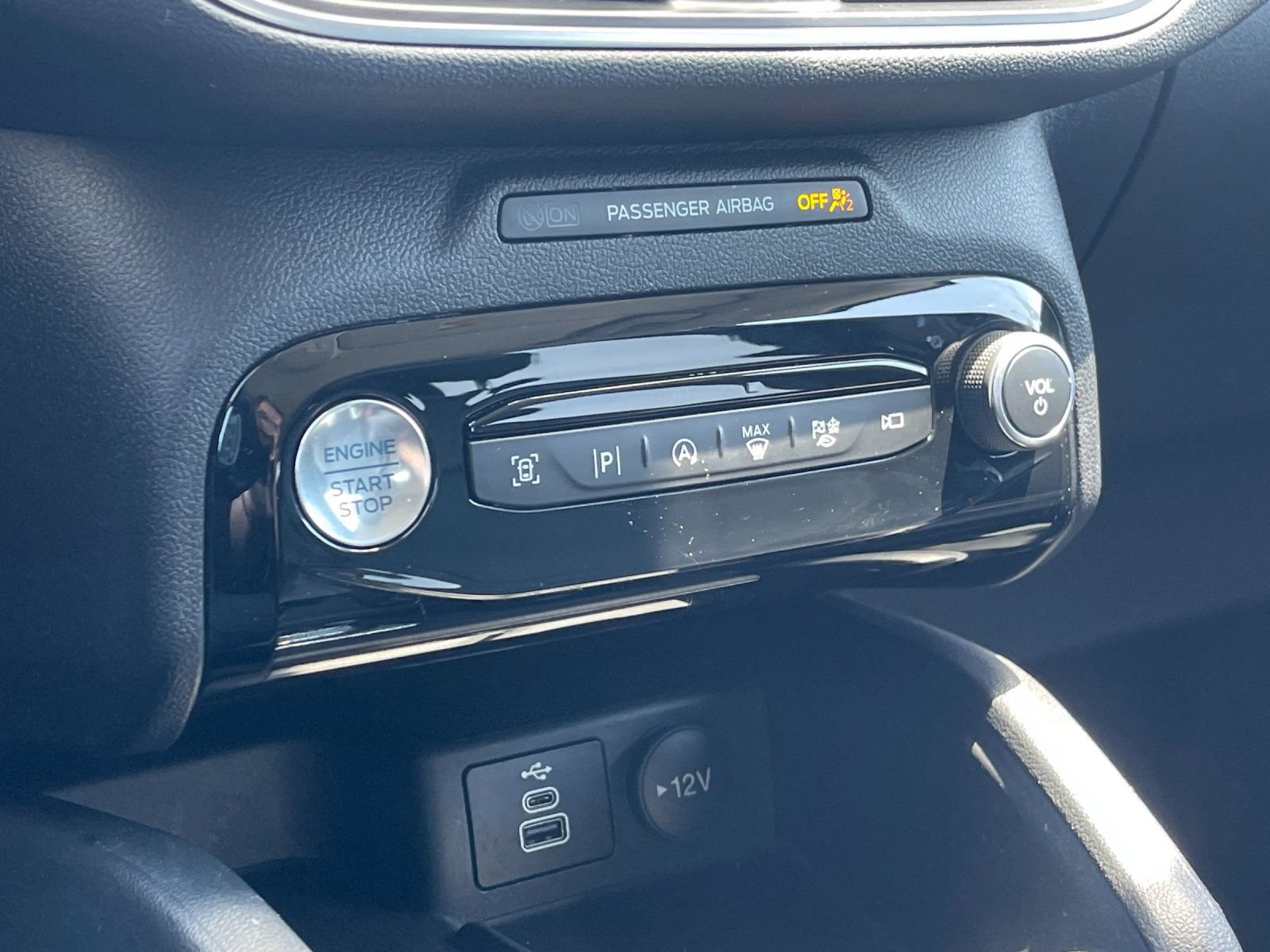 Used 2024 Ford Escape Platinum AWD/4WD image 23