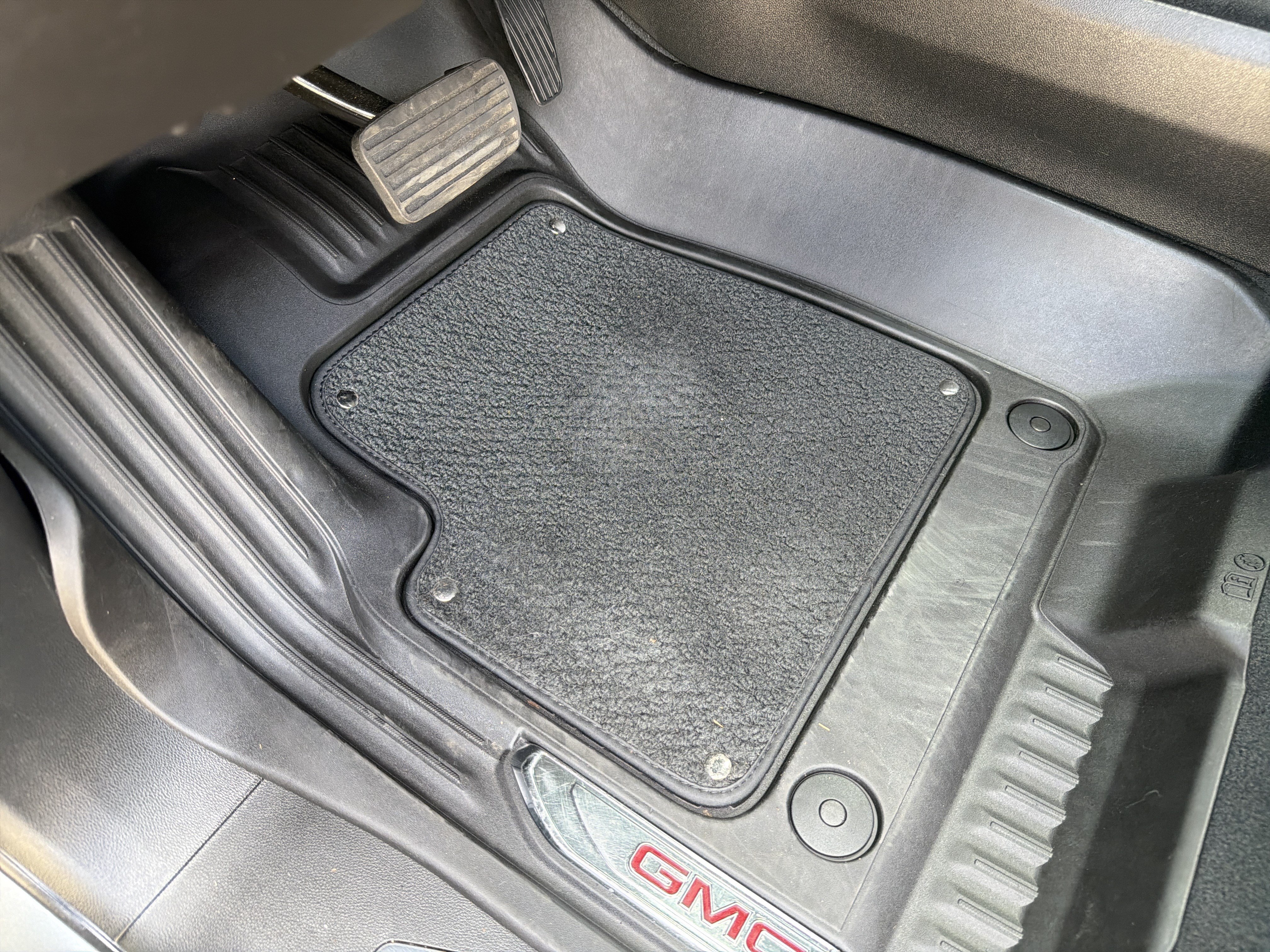 Used 2025 GMC Sierra 1500 Denali AWD/4WD image 17
