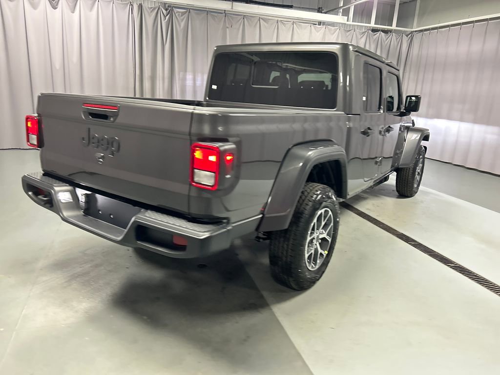 New 2026 Jeep Gladiator Sport AWD/4WD image 7