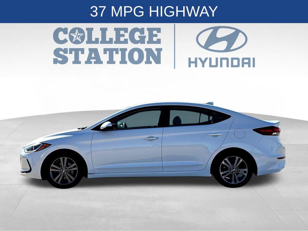 Used 2017 Hyundai Elantra SE image 7
