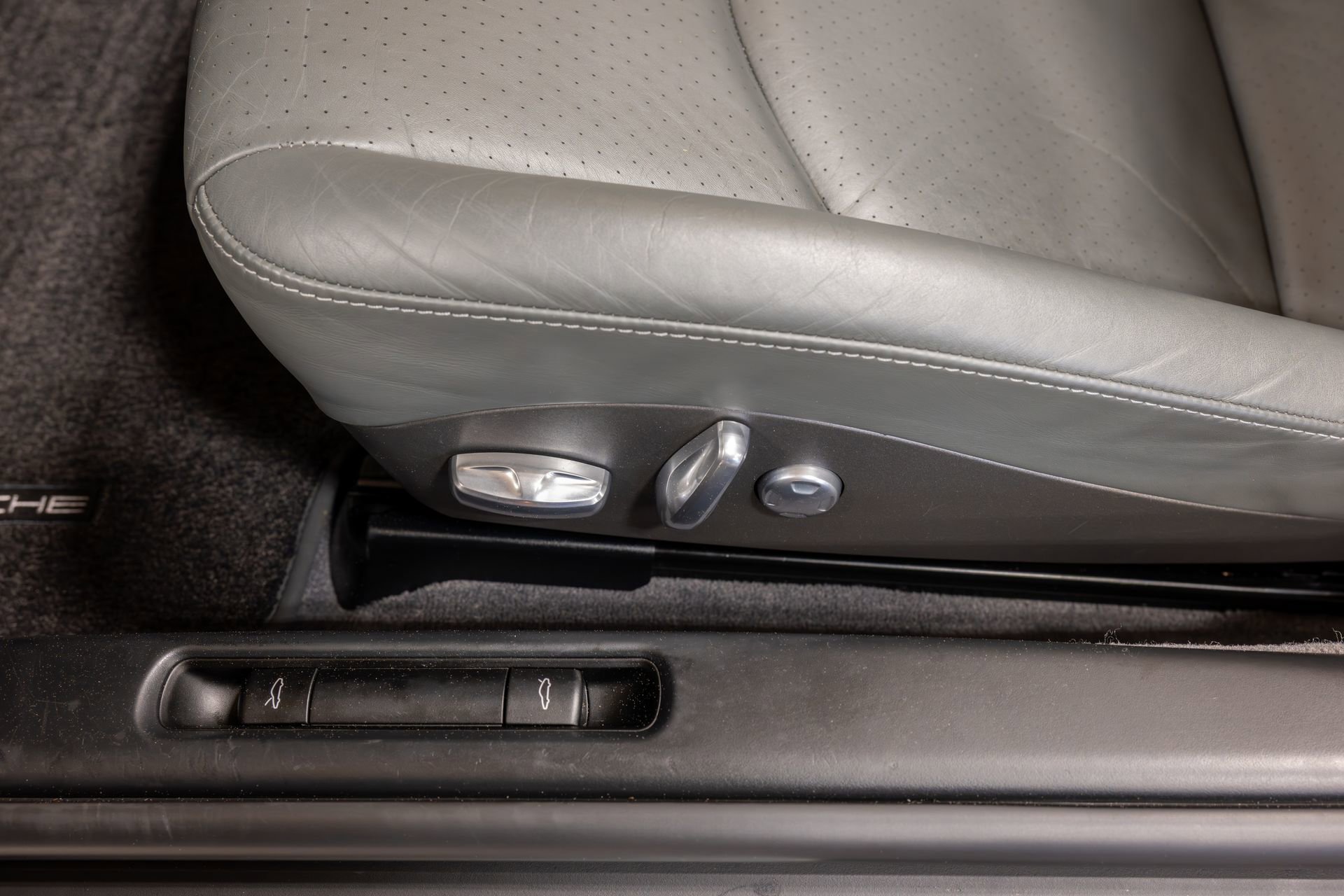 Used 2006 Porsche 911 Carrera S image 36