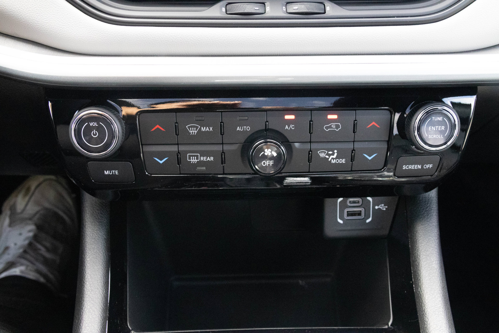 New 2026 Jeep Compass Limited w/ Sun, Sound & Navigation Group AWD/4WD image 20