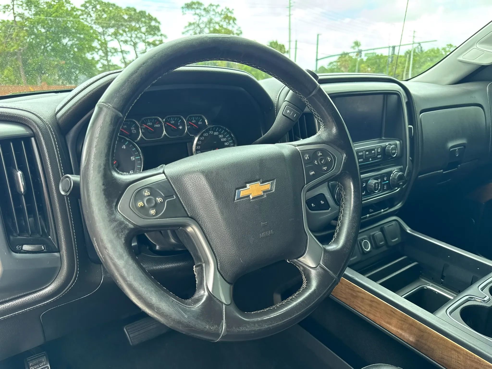 Used 2015 Chevrolet Silverado 1500 LTZ image 9