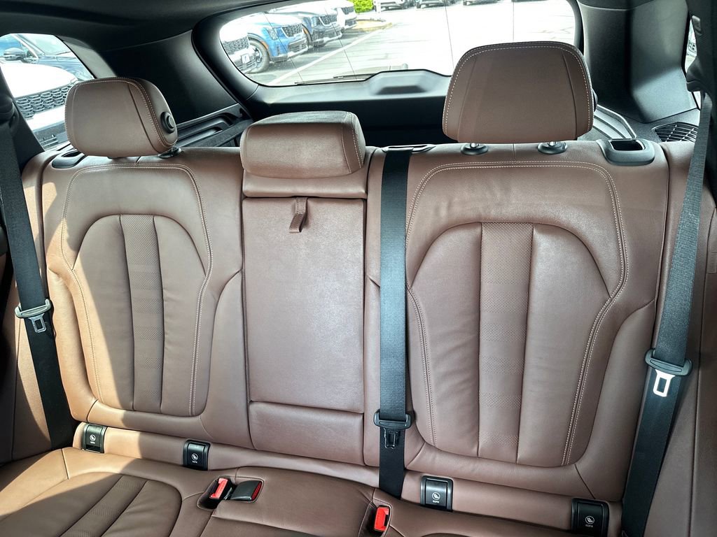 Used 2020 BMW X5 xDrive40i w/ Executive Package image 30