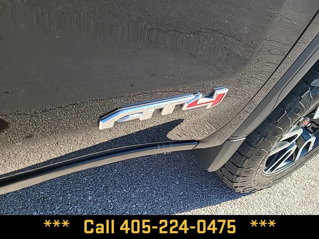 Used 2023 GMC Sierra 1500 AT4 w/ Technology Package image 16