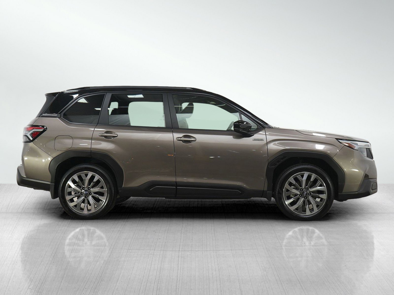 Used 2025 Subaru Forester Touring w/ Touring Package AWD/4WD image 6
