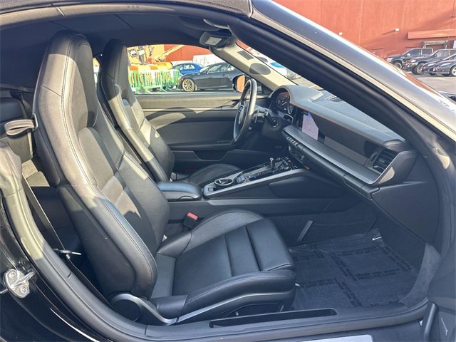 Used 2022 Porsche 911 Carrera 4 image 25