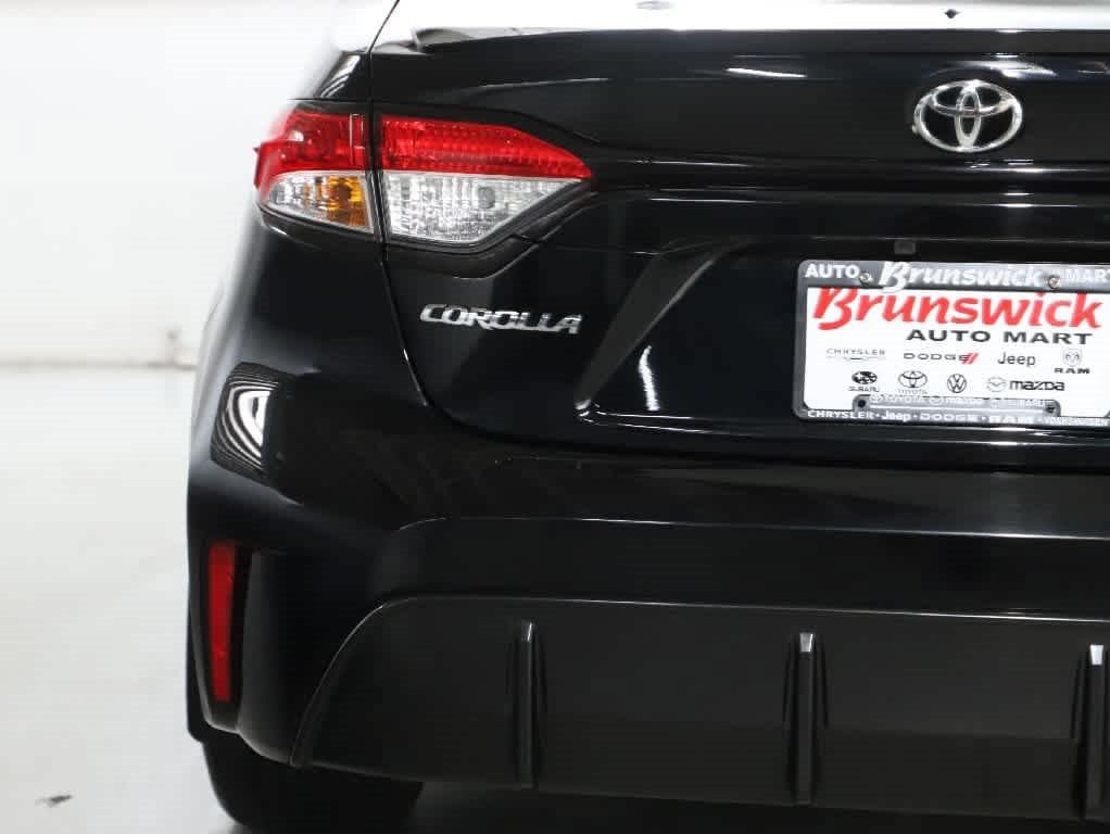 Certified 2024 Toyota Corolla SE w/ SE Premium Package FWD image 44