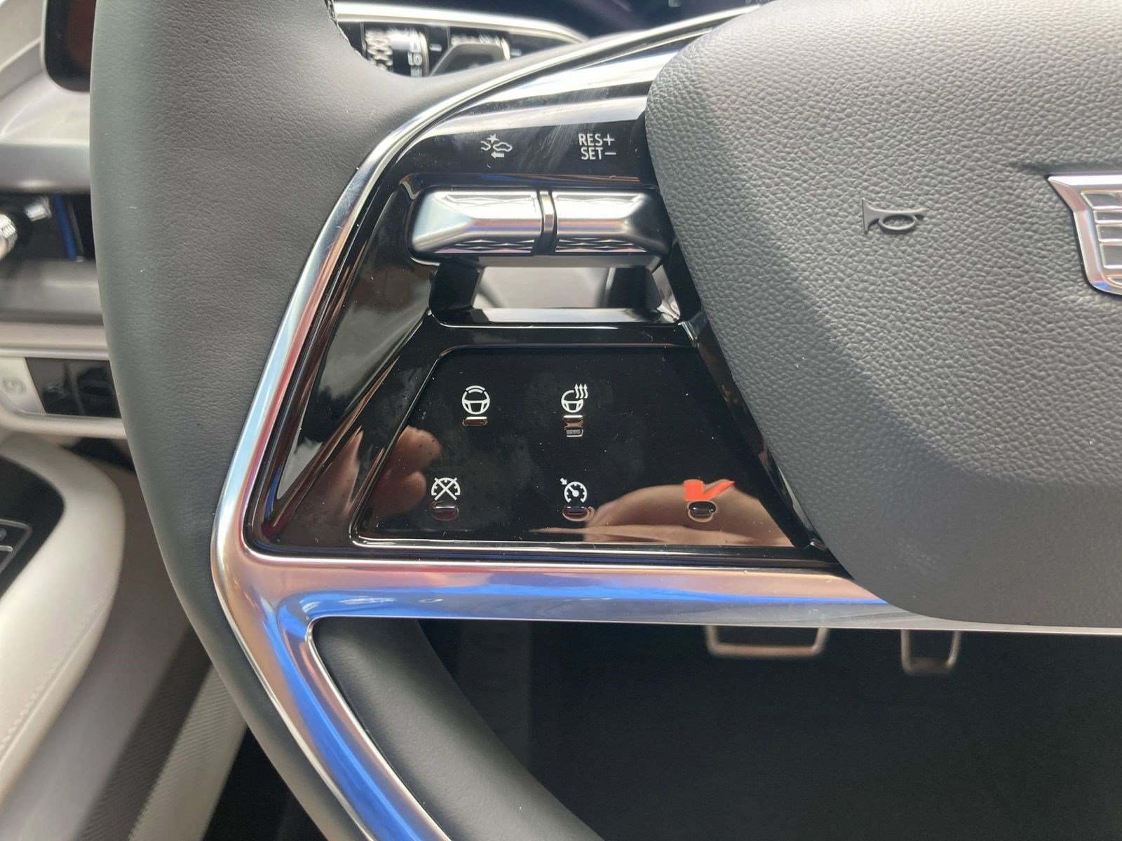New 2026 Cadillac Vistiq Luxury image 14