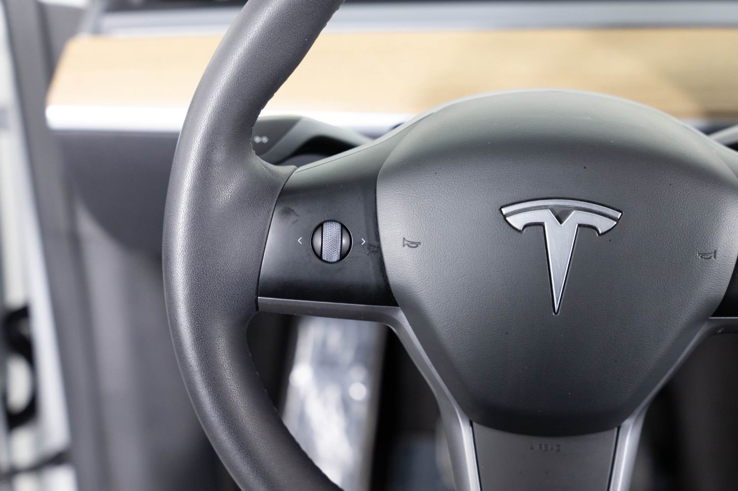 Used 2021 Tesla Model Y Long Range image 31