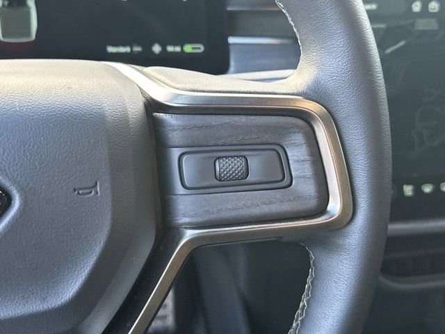 Used 2022 Rivian R1T Launch Edition image 32