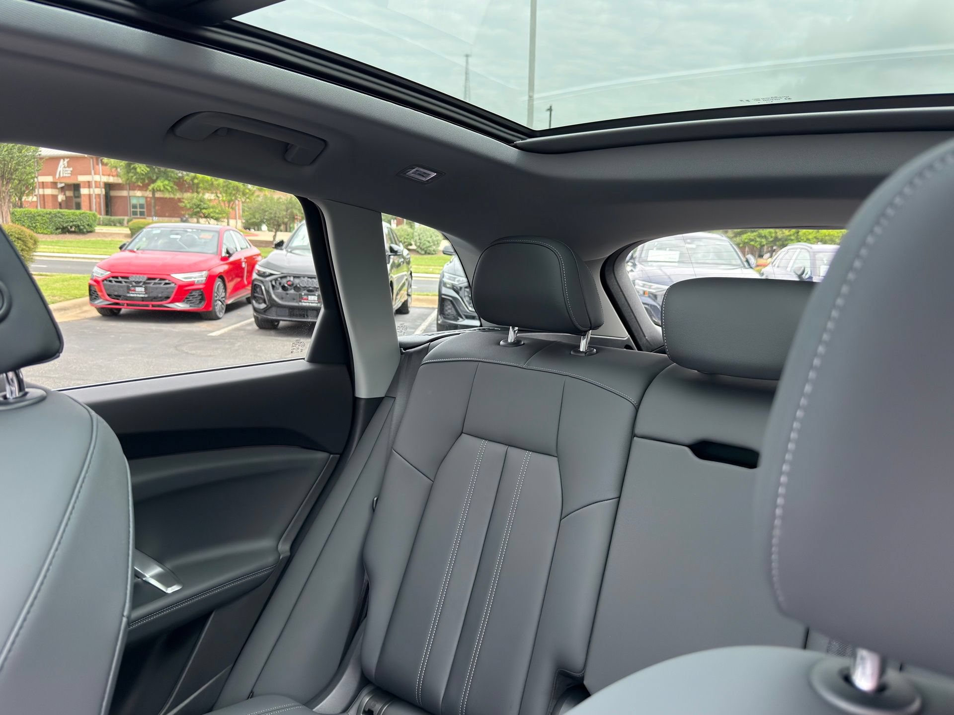 Certified 2025 Audi Q5 Premium Plus w/ Premium Plus AWD/4WD image 11