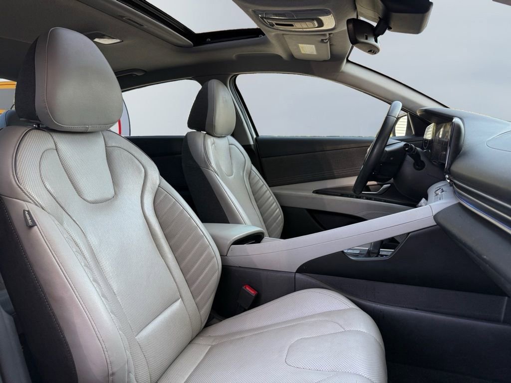 Used 2021 Hyundai Elantra Limited w/ Cargo Package image 24