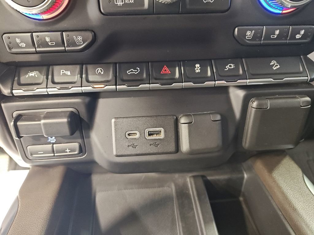 Used 2019 GMC Sierra 1500 Denali w/ Driver Alert Package II AWD/4WD image 24