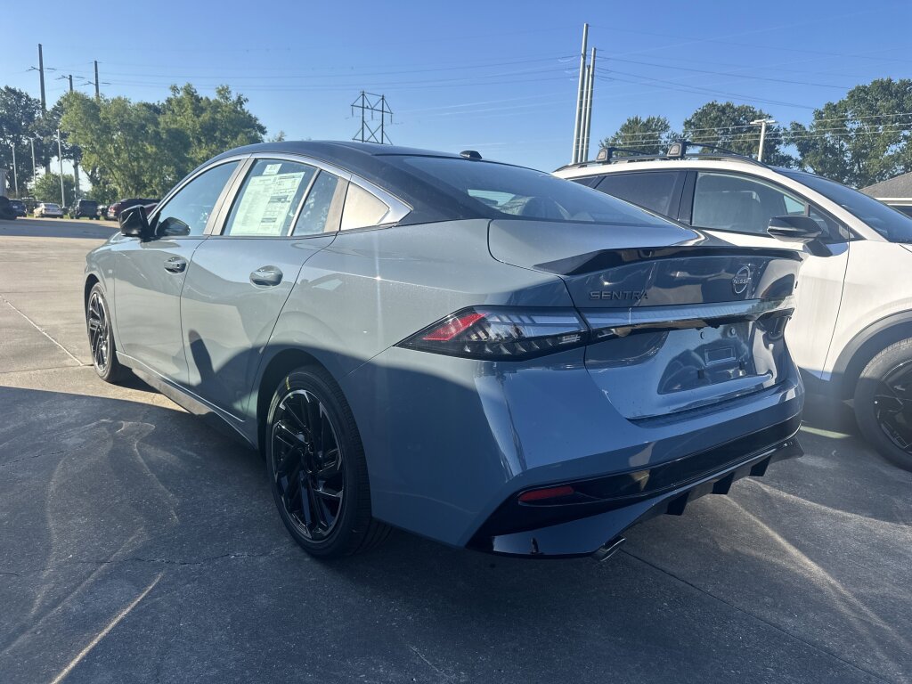 New 2026 Nissan Sentra SR w/ Floor Mat Package FWD image 2