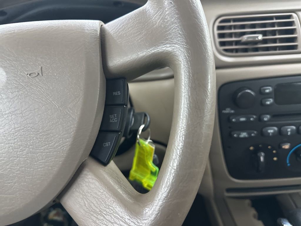 Used 2004 Ford Taurus SES image 34