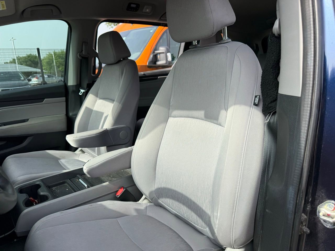 Used 2018 Honda Odyssey EX image 11