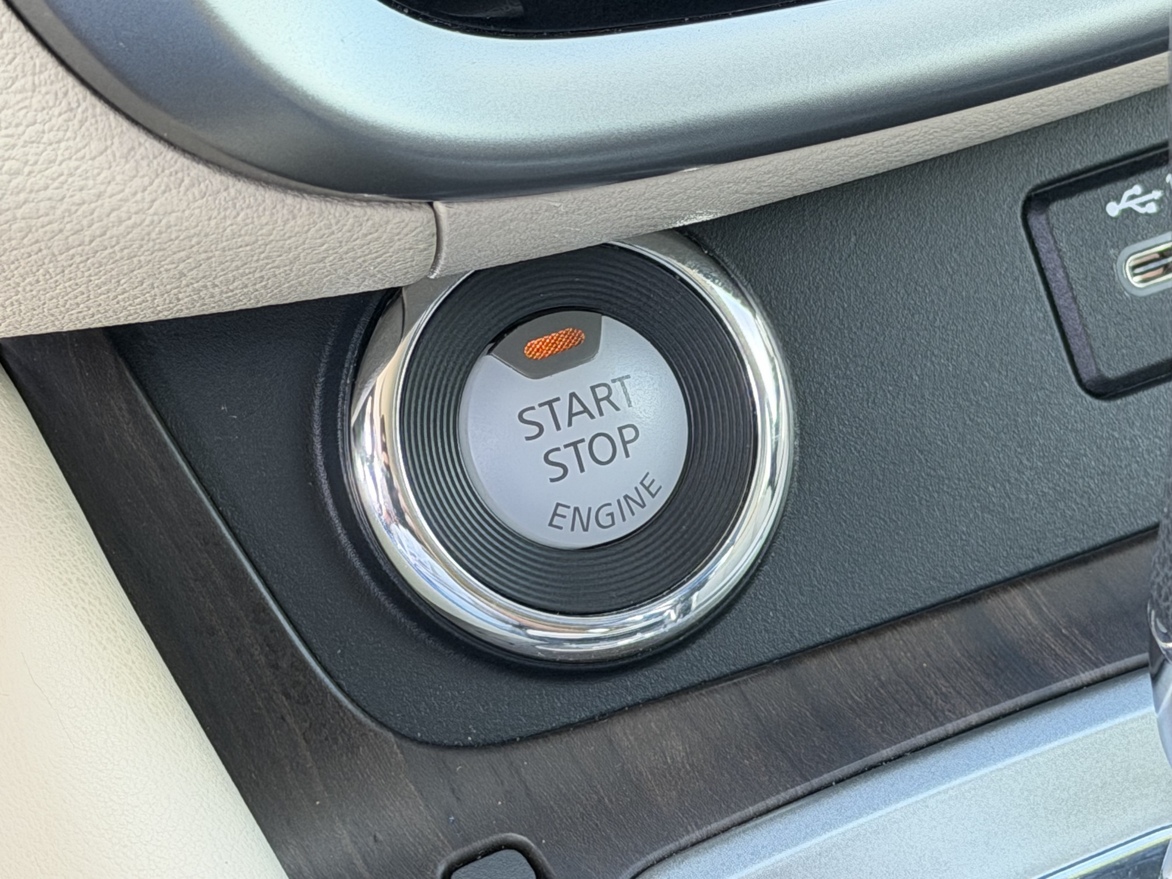 Used 2023 Nissan Murano Platinum w/ Cargo Package FWD image 32
