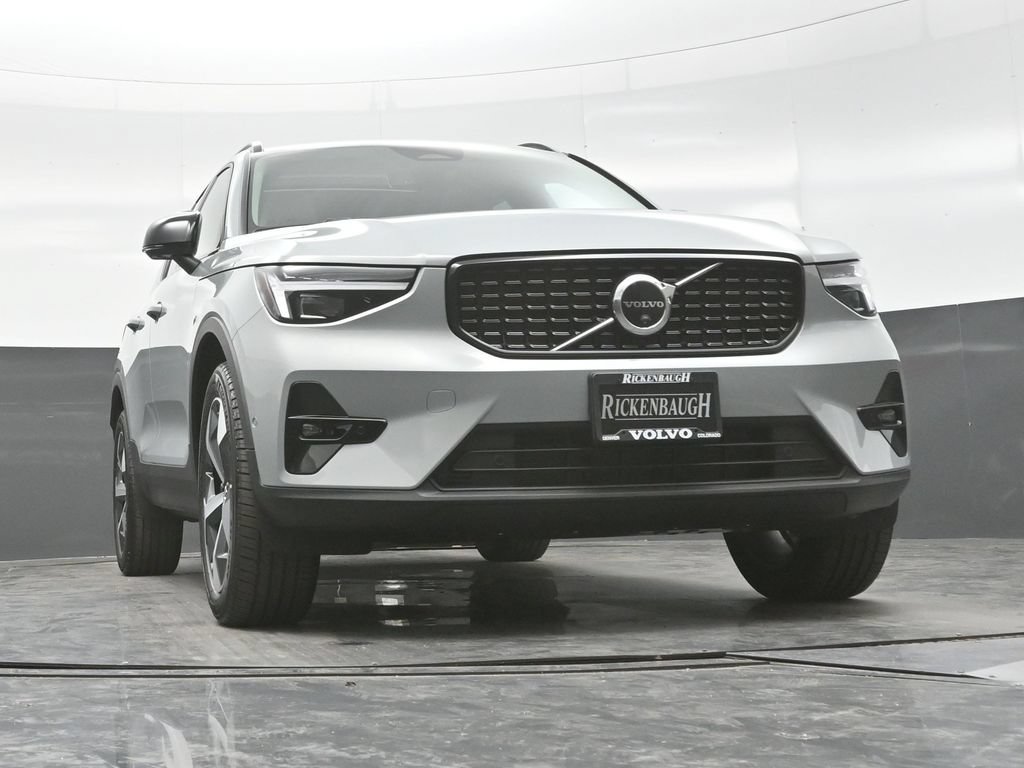 New 2026 Volvo XC40 B5 Plus w/ Protection Package Premier AWD/4WD image 19